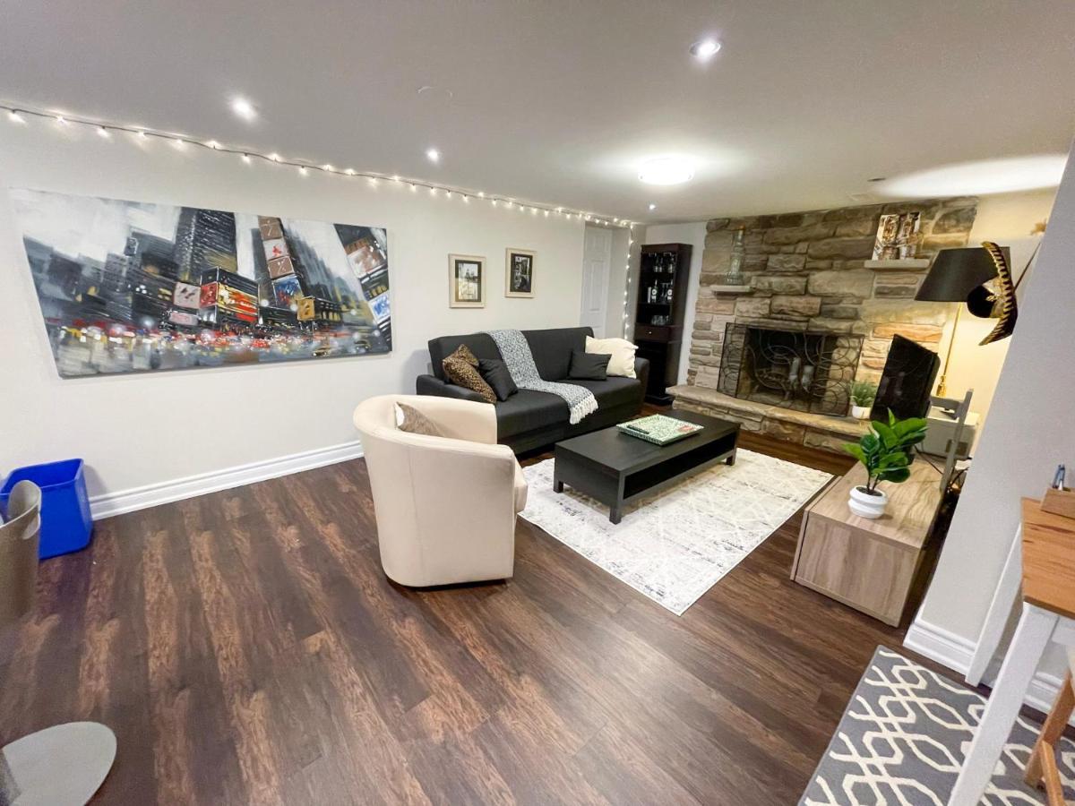 טורונטו Spacious & Renovated 1Bd Suite W/Parking מראה חיצוני תמונה